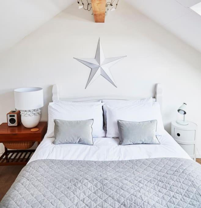3 Bedroom Converted Chapel In Historic Oundle Esterno foto